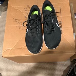 Nike Pegasus 38 running shoes black